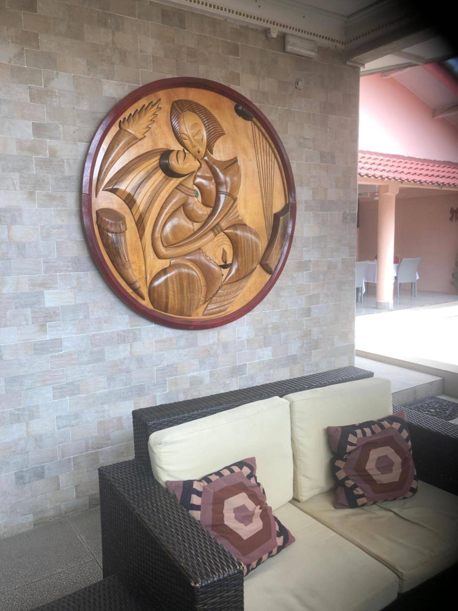 Residence Hoteliere Le Jomonia Либревил Екстериор снимка