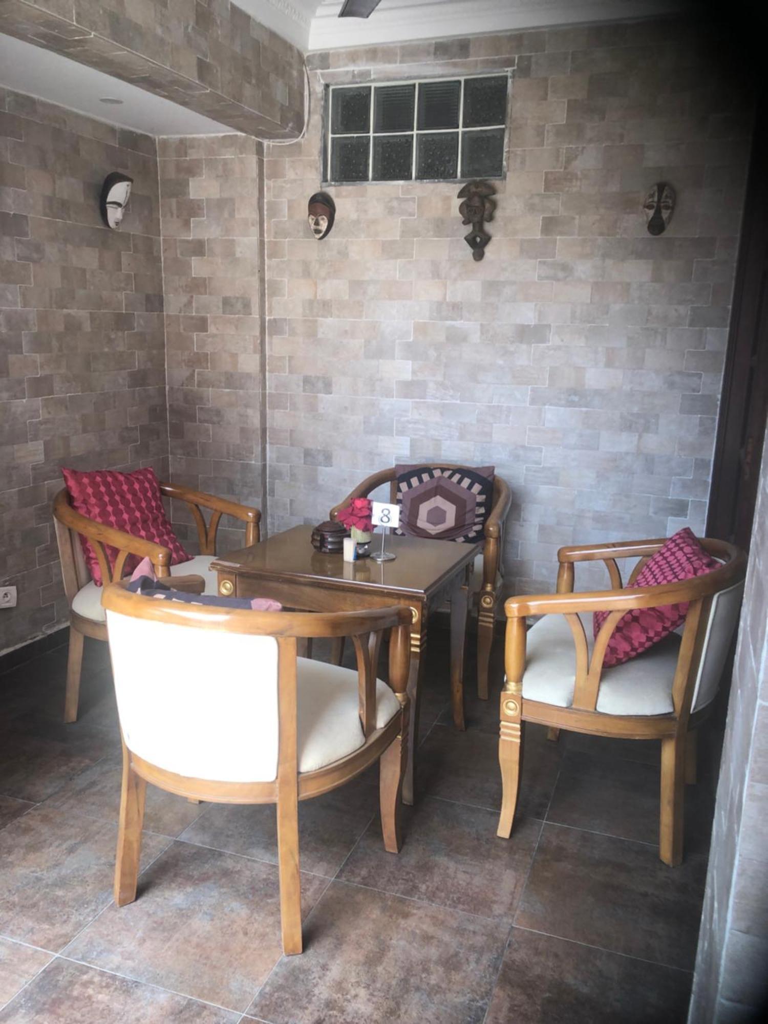 Residence Hoteliere Le Jomonia Либревил Екстериор снимка