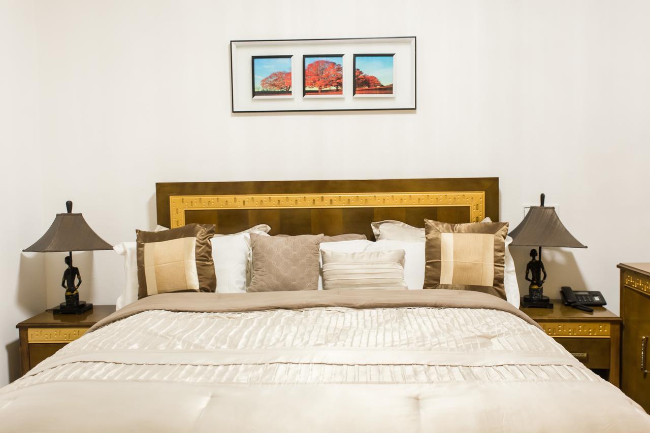 Residence Hoteliere Le Jomonia Либревил Екстериор снимка