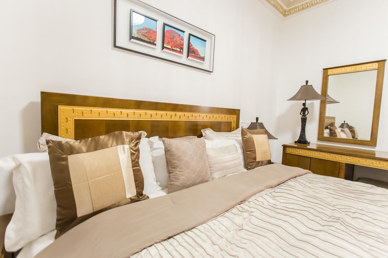 Residence Hoteliere Le Jomonia Либревил Екстериор снимка